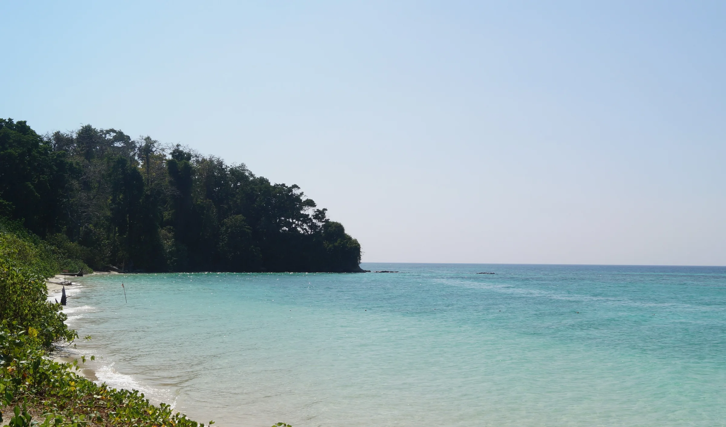 Jolly Buoy Island coastline
