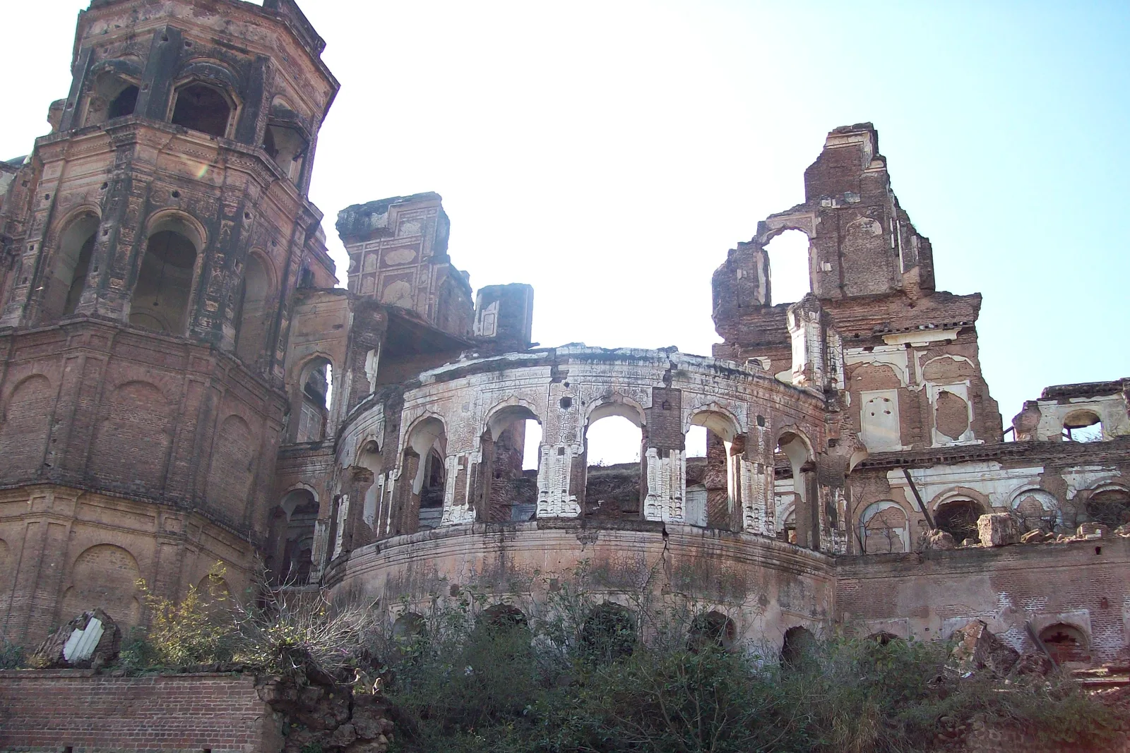 Mubarak Mandi complex