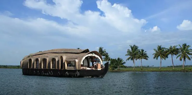Houseboat on Kerala's backwaters near Alleppey and Kumarakom