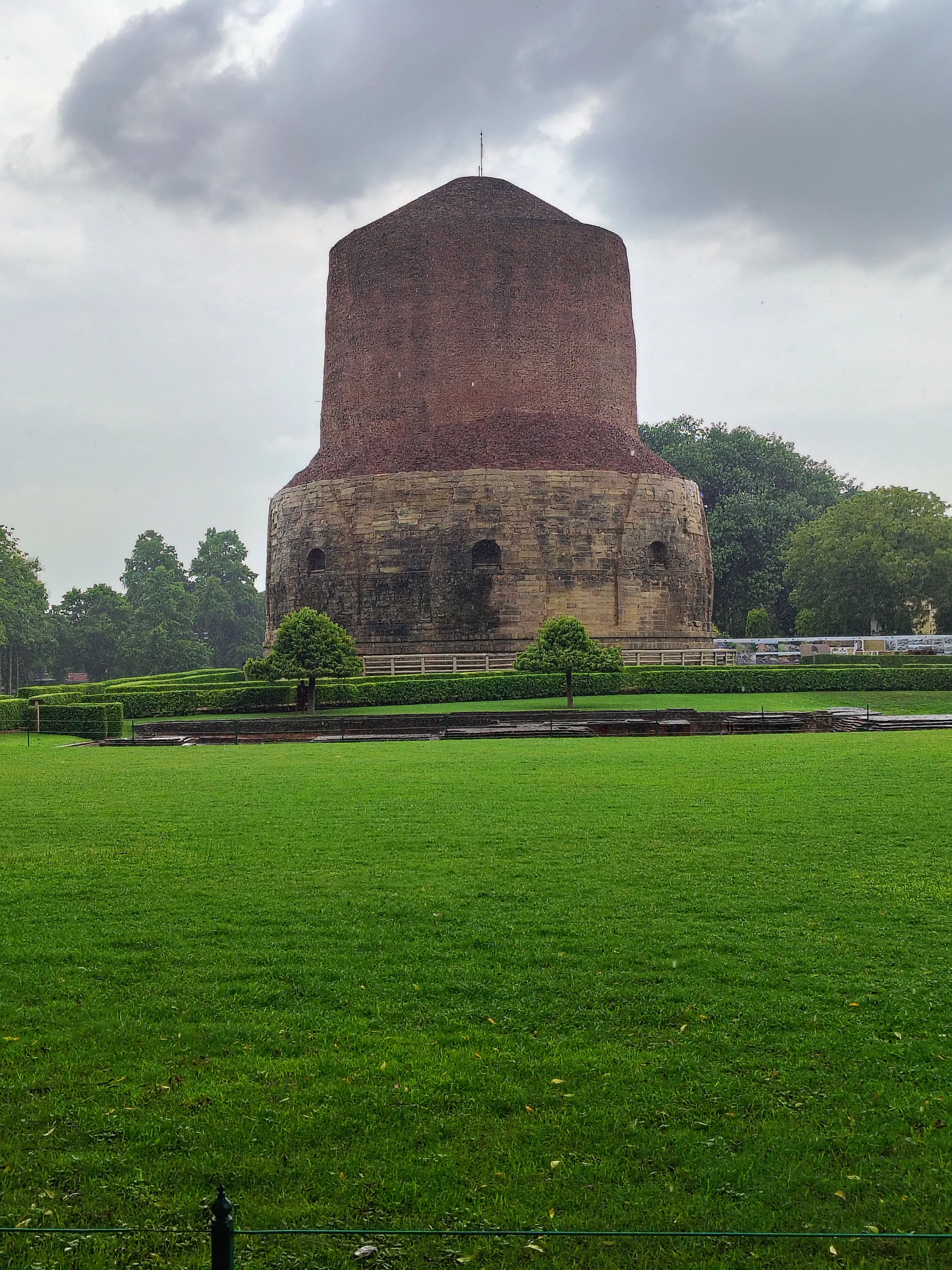 Dhamek Stupa and green archaeological grounds at Sarnath