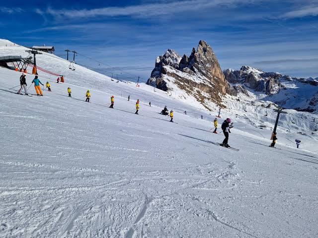 Gulmarg: Adventure in the Snow