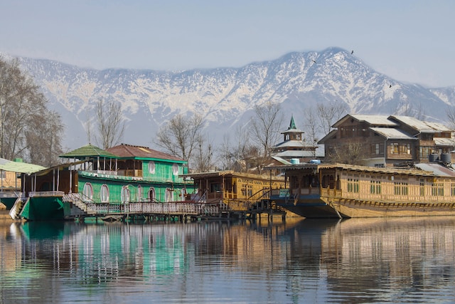 Romantic Kashmir Bliss Escape