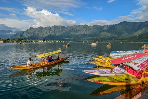 Farewell to the Valley of Kashmir