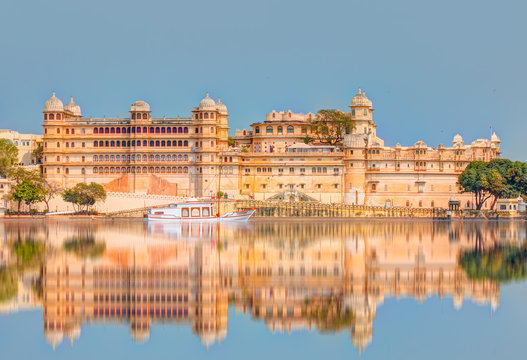 Arrival in Udaipur: A Royal Welcome